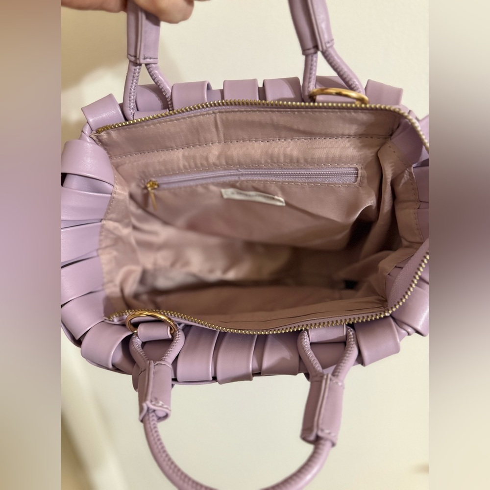 Stylish Woven Handbag in Light Purple Anthropologie Lindy bag - Picture 4 of 7